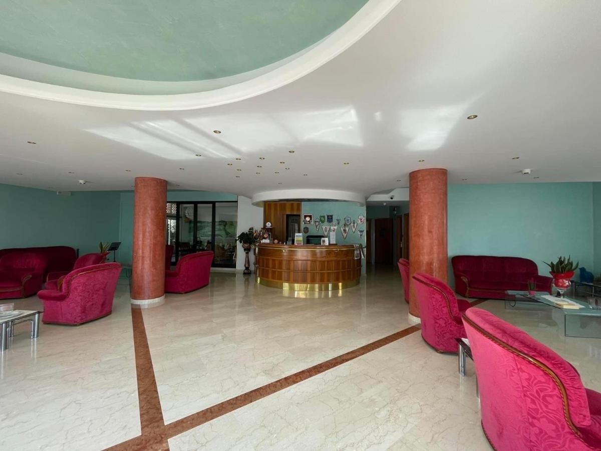 Hotel Cristina Chianciano Terme Eksteriør bilde