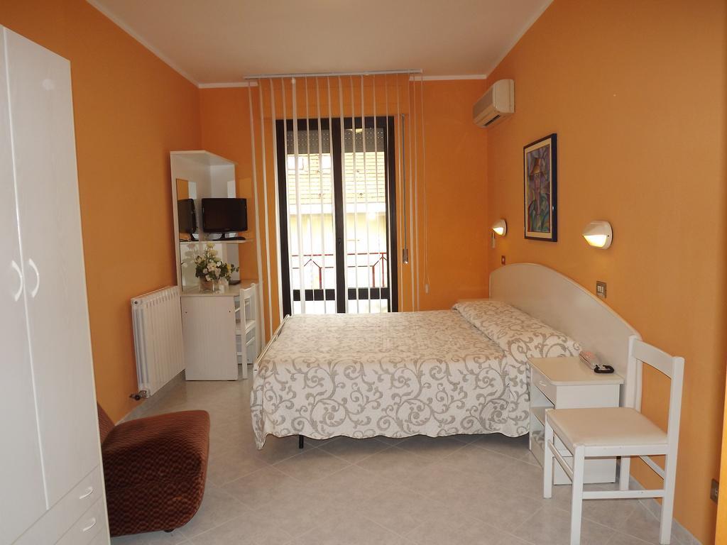 Hotel Cristina Chianciano Terme Eksteriør bilde